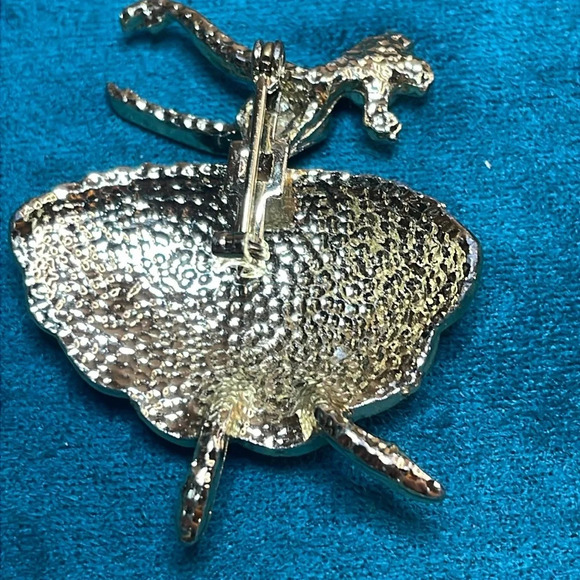 Vintage Dancing Girl Brooch - Picture 4 of 5